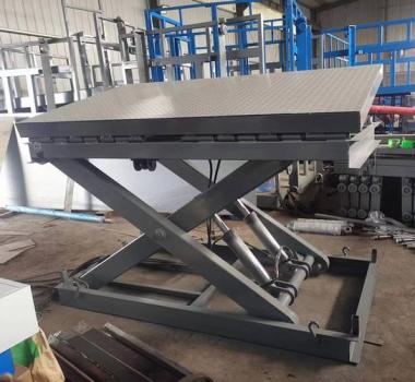 剪叉式升降機2(剪叉式升降機操作規(guī)程)