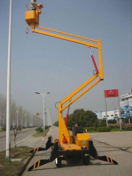 曲臂式升降機12（曲臂式升降機最高多少米）