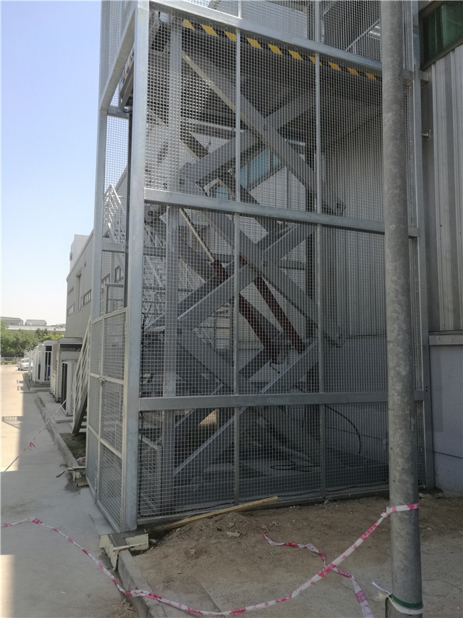 升降機(jī),液壓升降貨梯,升降平臺的使用過程中