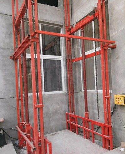 液壓升降平臺分類_液壓升降平臺應用領域_遂寧市大噸位升降貨梯如何操作